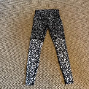 Lululemon high rise leggings size 8